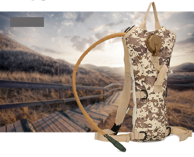 Outdoor Climbing Water Bag Ride Movement Outdoor Package   2.5L Tactics Camping Water bag