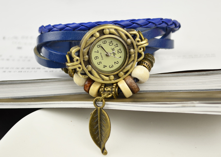 Europe and the United States popular Retro Watch Creative Bracelet style Ms Leaves Pendant Watch