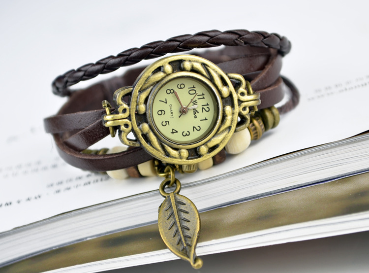 Europe and the United States popular Retro Watch Creative Bracelet style Ms Leaves Pendant Watch