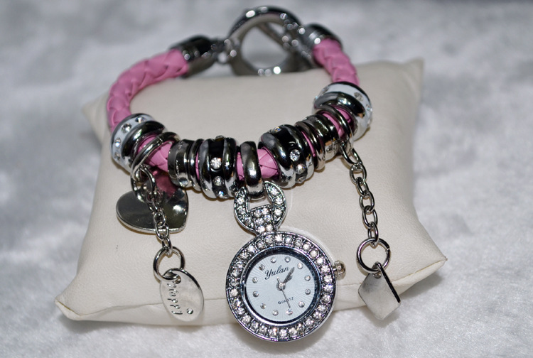 Retro Leisure Artificial Prepared by Watch trend Bracelet Milan fashion Week Bracelet