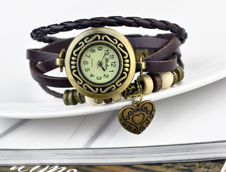 Retro Cowhide Bracelet Big peach heart Ms fashion Pendant Watch Korean version Bracelet