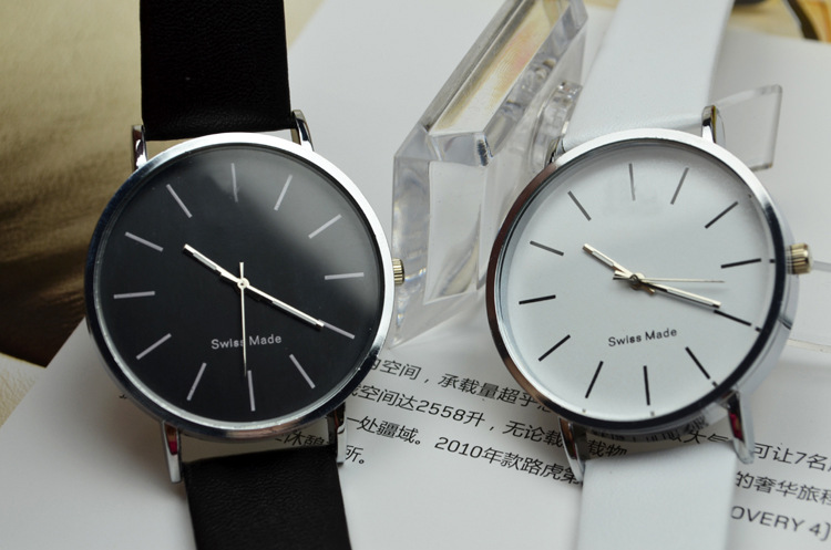Simple Korean Version Fashion Table Atmosphere Men and Women PU Belt table fashion trend Watch