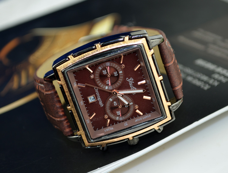 Men Watch personality fashion trend Quartz watches   men and women Single calendar Belt Watch