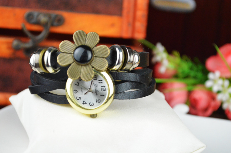Retro Artificial Weave Watch Sunflower Watch fashion trend Ms Bracelet