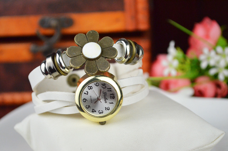 Retro Artificial Weave Watch Sunflower Watch fashion trend Ms Bracelet