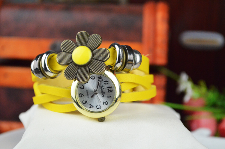 Retro Artificial Weave Watch Sunflower Watch fashion trend Ms Bracelet