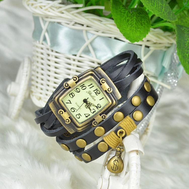 Retro Genuine Leather Bracelet Features Multilayer Cowhide fashion Watch men and women Neutral table