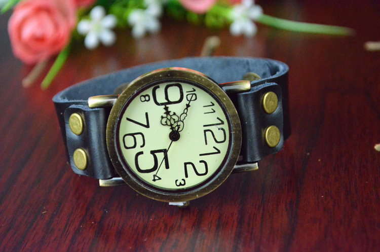 Retro Leisure Genuine Leather Watch   Creative digital Mori fashion trend Watch
