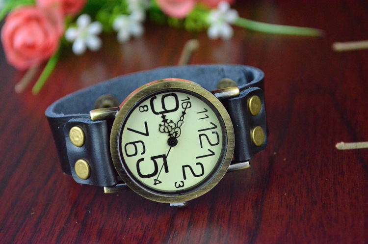 Retro Leisure Genuine Leather Watch   Creative digital Mori fashion trend Watch