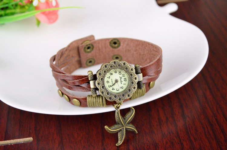 Retro Watch  Bronze rivet Retro Bracelet fashion trend manual prepared by'   Quartz watches