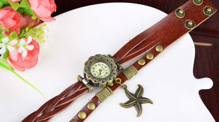 Retro Watch  Bronze rivet Retro Bracelet fashion trend manual prepared by'   Quartz watches