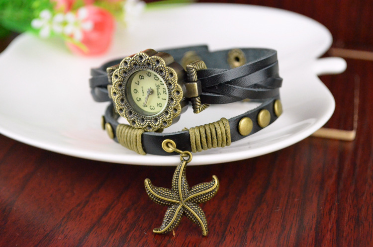 Retro Watch  Bronze rivet Retro Bracelet fashion trend manual prepared by'   Quartz watches