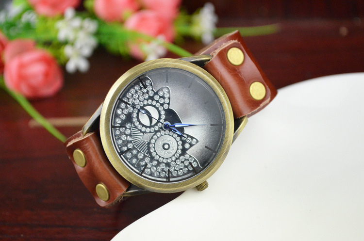 Genuine Leather Retro fashion trend Watch Western style owl Gradient face quartz Watch