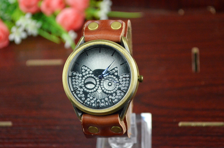 Genuine Leather Retro fashion trend Watch Western style owl Gradient face quartz Watch
