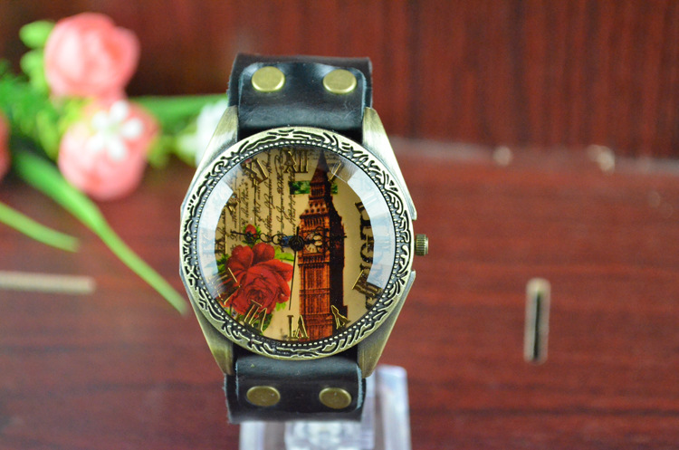 Retro fashion trend personality Watch London Big Ben Creative Watch
