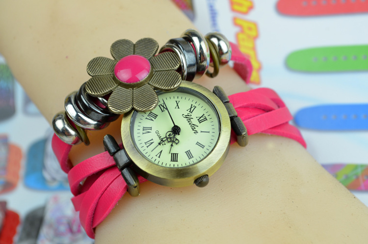 Retro fashion trend Watch color Dijiao Flowers Artificial prepared by Ms Watch