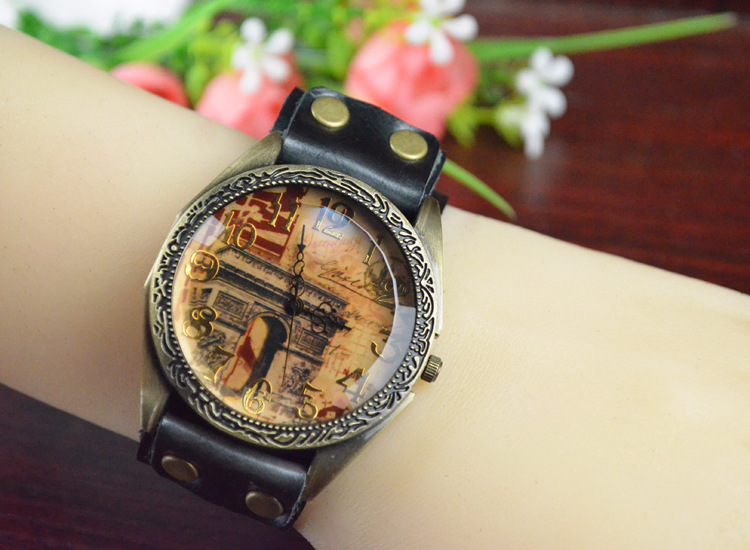 Western style Antique Paris Arc de Triomphe Watch  tourism commemorate Watch