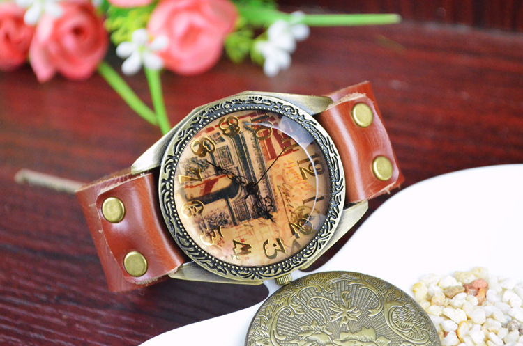 Western style Antique Paris Arc de Triomphe Watch  tourism commemorate Watch