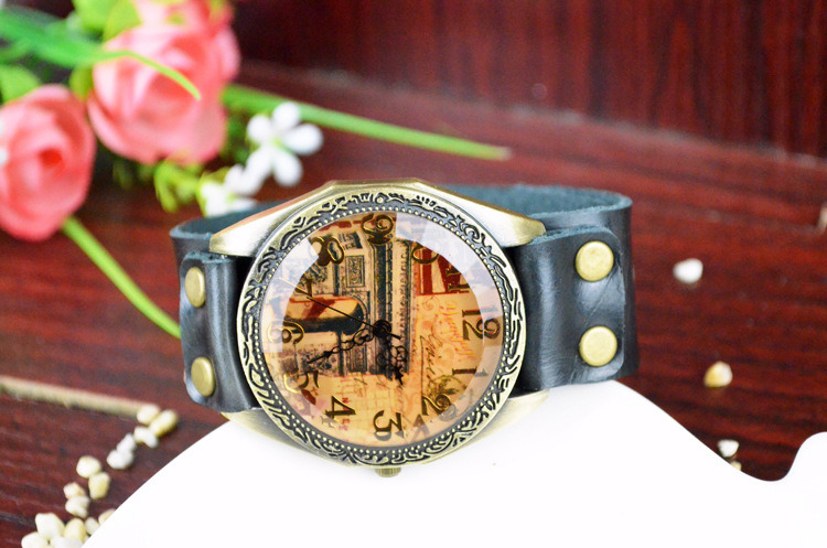 Western style Antique Paris Arc de Triomphe Watch  tourism commemorate Watch