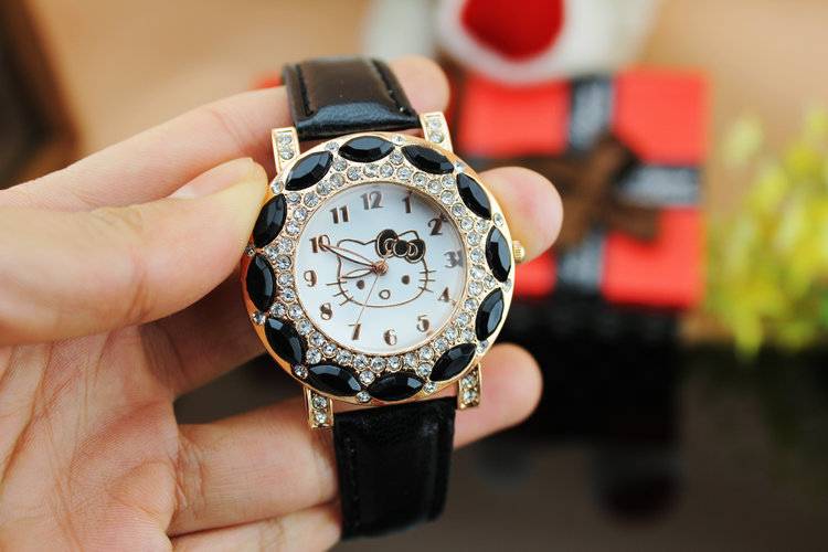 KT cat Watch   HELLO KITTY girl Watch   Diamond fashion trend lovely Female table