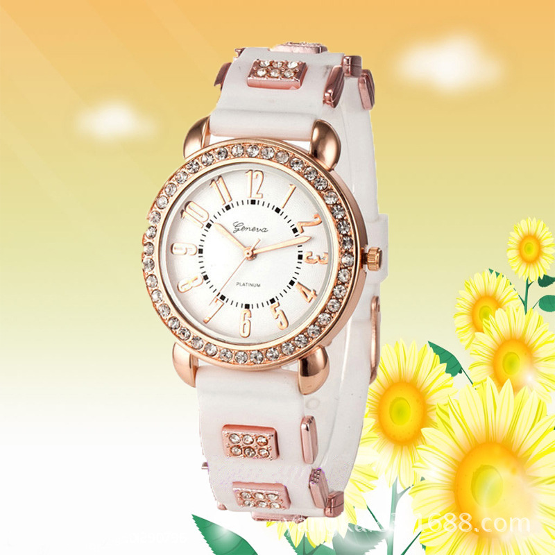 Diamond Geneva Female Watch Fashion Trend Simple Ms Watches