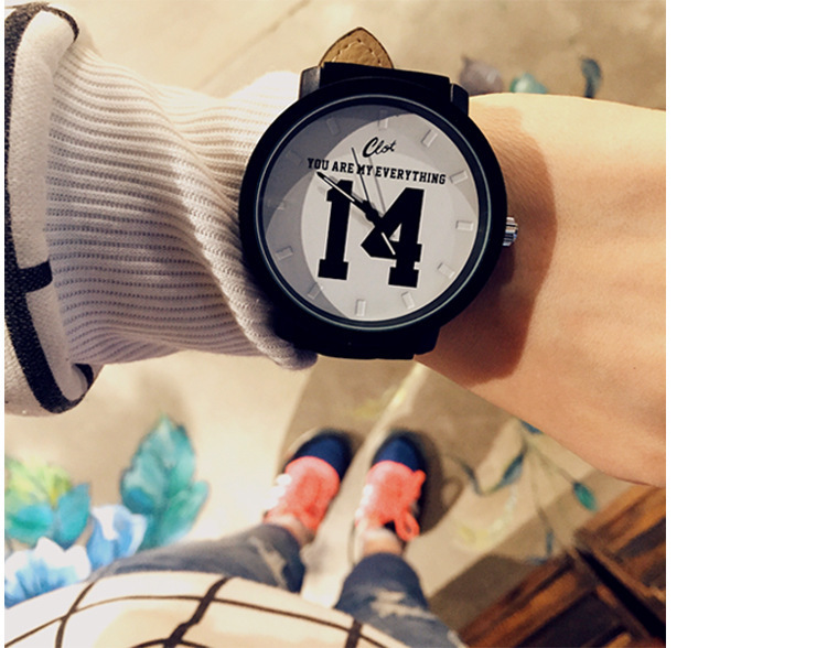 1314 Large Numbers Trend A Pair Couple Watch Fashion Street Student On The Watches