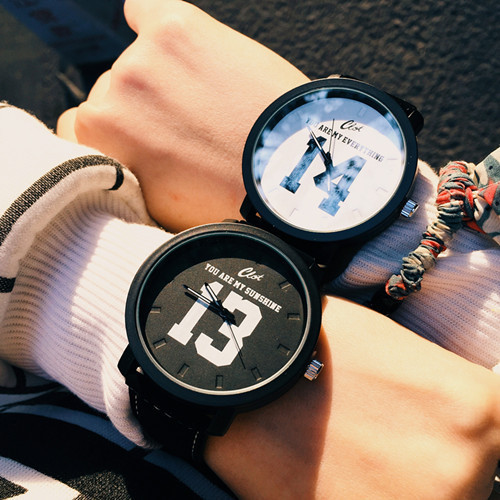 1314 Large Numbers Trend A Pair Couple Watch Fashion Street Student On The Watches