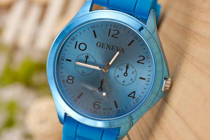Plating Color Covers Chrysanthemum Monster Watch  Macaron Geneva Watches