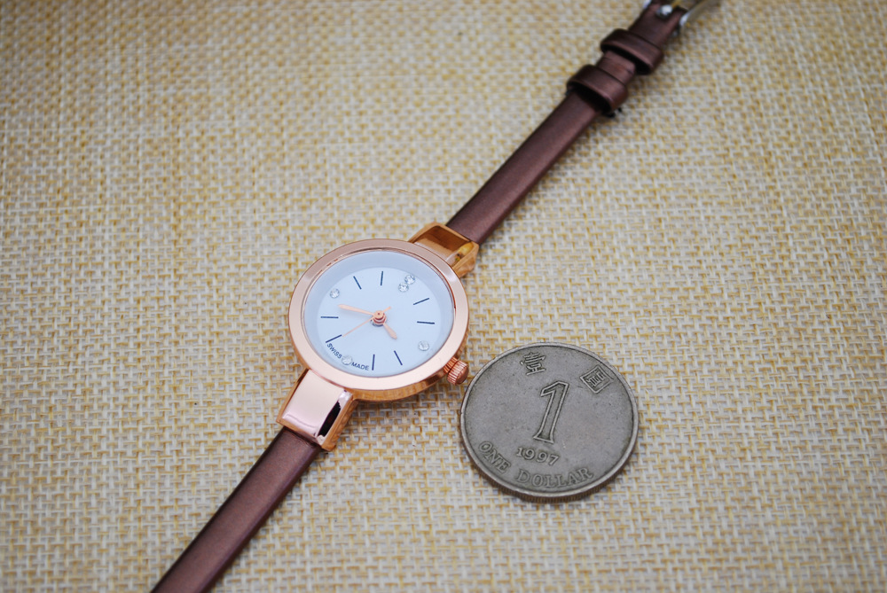 Ms Thin belt Watch Temperament Fashion Small dial Belt Bracelet Ms Watches