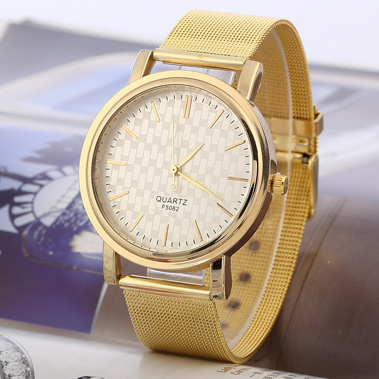 Popular Fashion Gift Fine Mesh Belt Watch Men And Women Size Steel Strip Watch