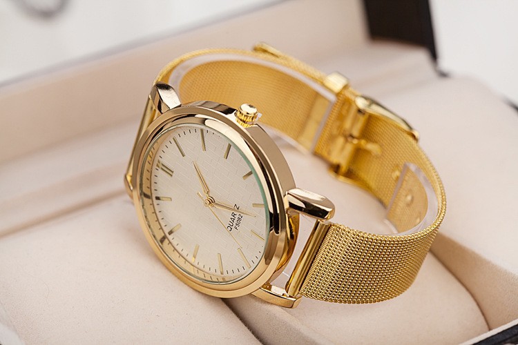 Popular Fashion Gift Fine Mesh Belt Watch Men And Women Size Steel Strip Watch
