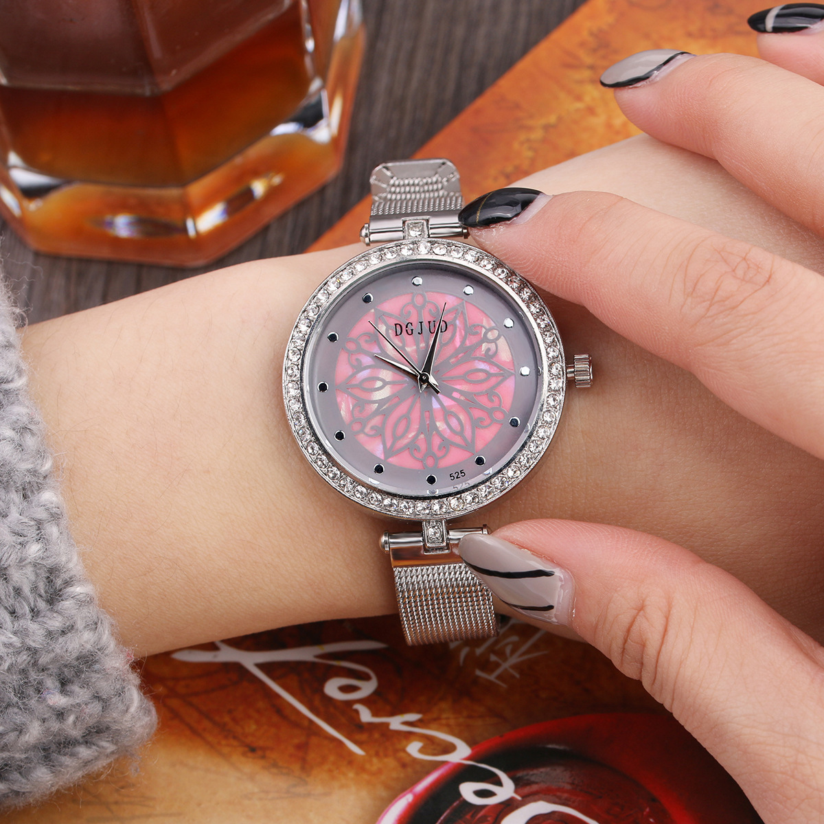 Ms Leisure Mesh Belt Diamond Watch Creative Fashion  Trend Watch