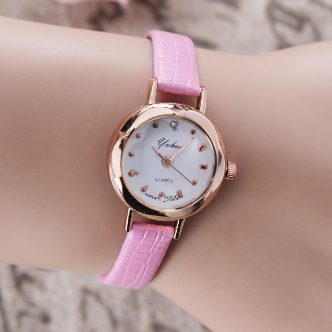 Ms Watch Three-dimensional Female Watch Belt Small Size Exquisite Bracelet Watch