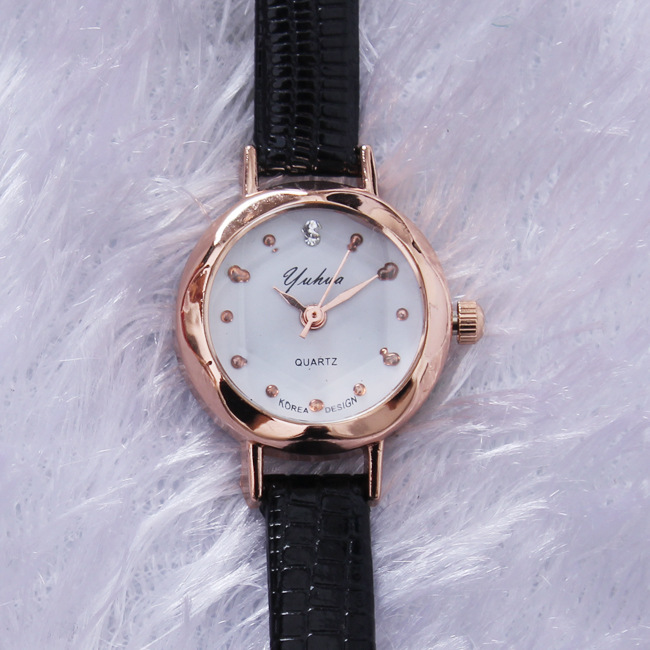 Ms Watch Three-dimensional Female Watch Belt Small Size Exquisite Bracelet Watch