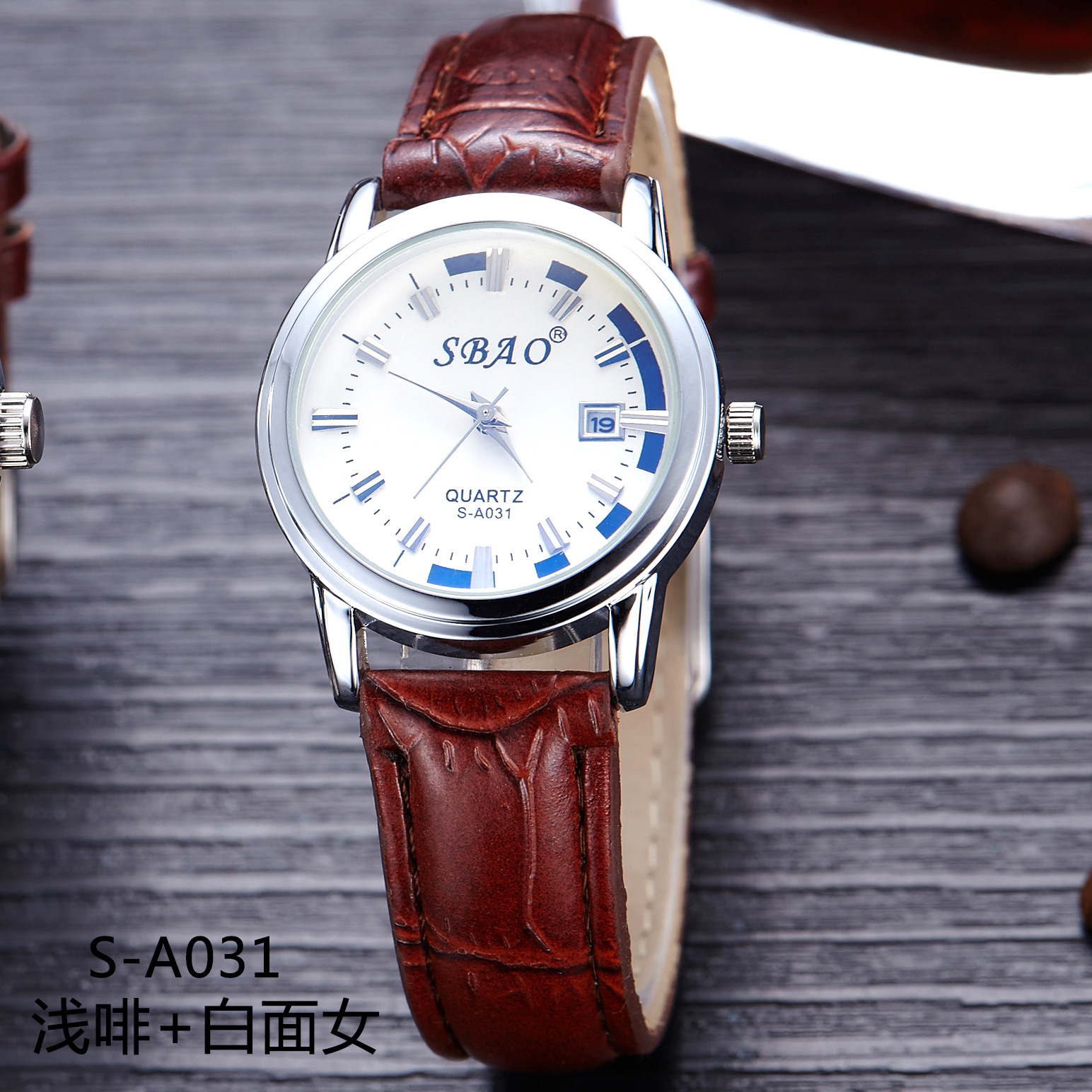 Fashion Atmosphere Belt Quartz Watches Couple On The Table Fashion Watch Life Waterproof Watch