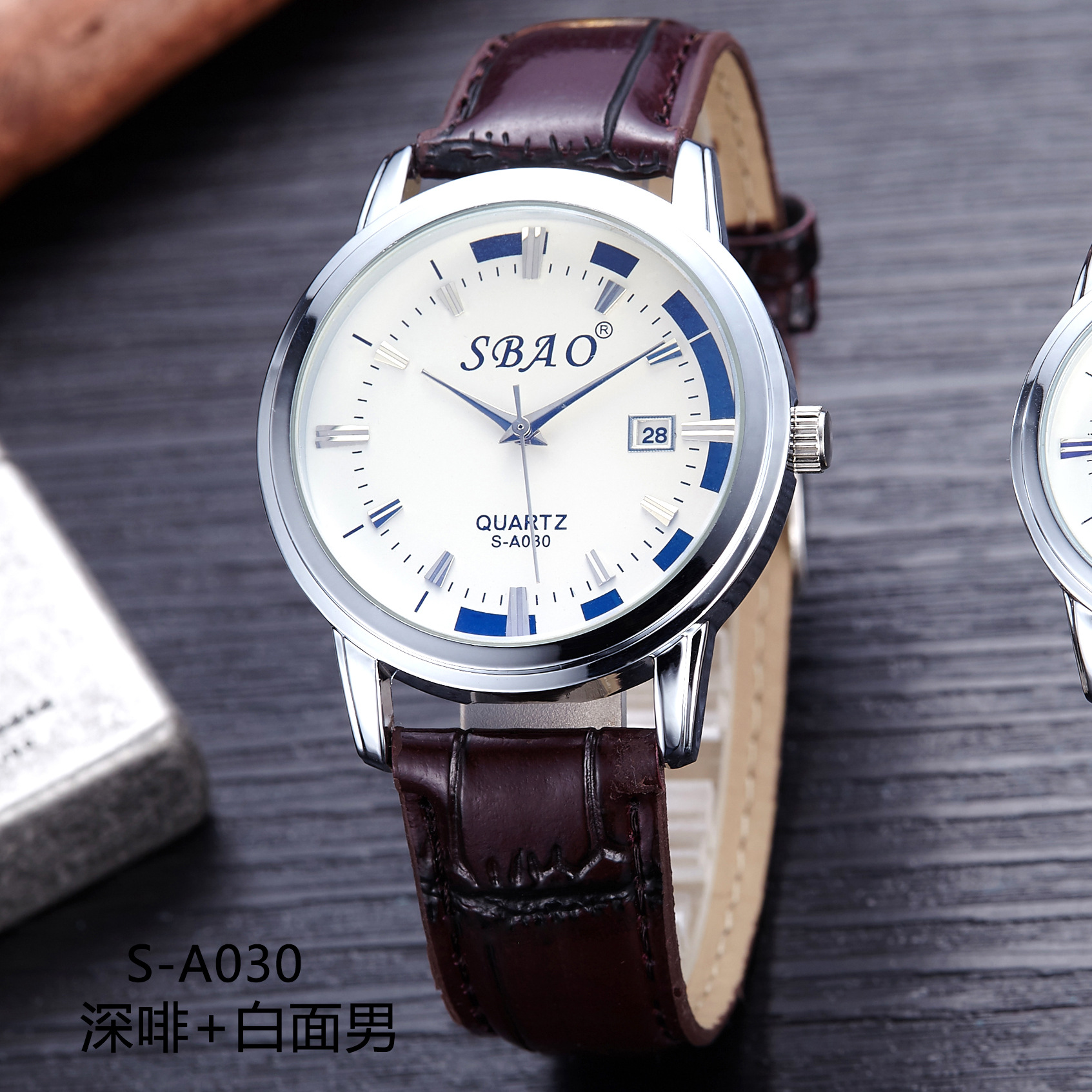 Fashion Atmosphere Belt Quartz Watches Couple On The Table Fashion Watch Life Waterproof Watch