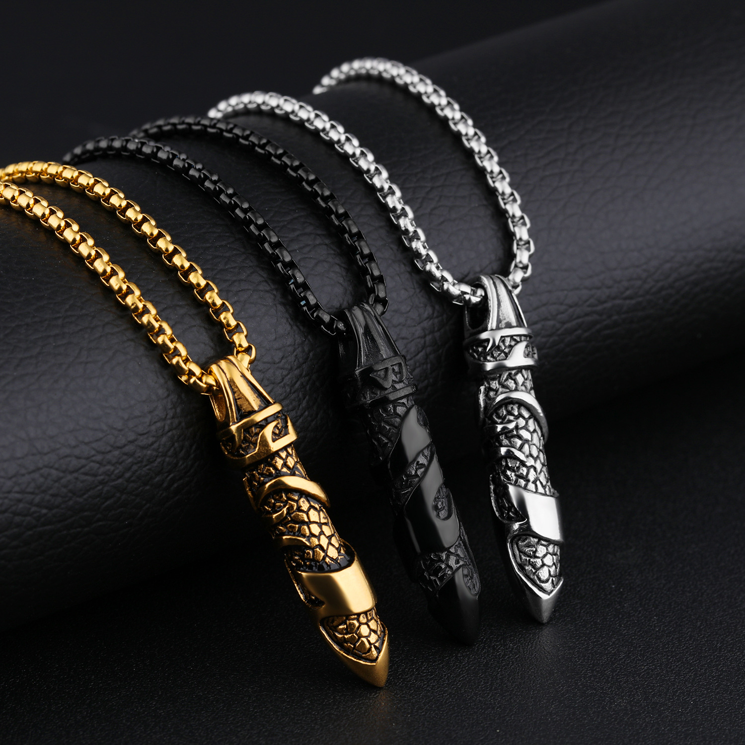 Men Domineering Casting Personality Necklace Trend Fashion Titanium Steel Pendant