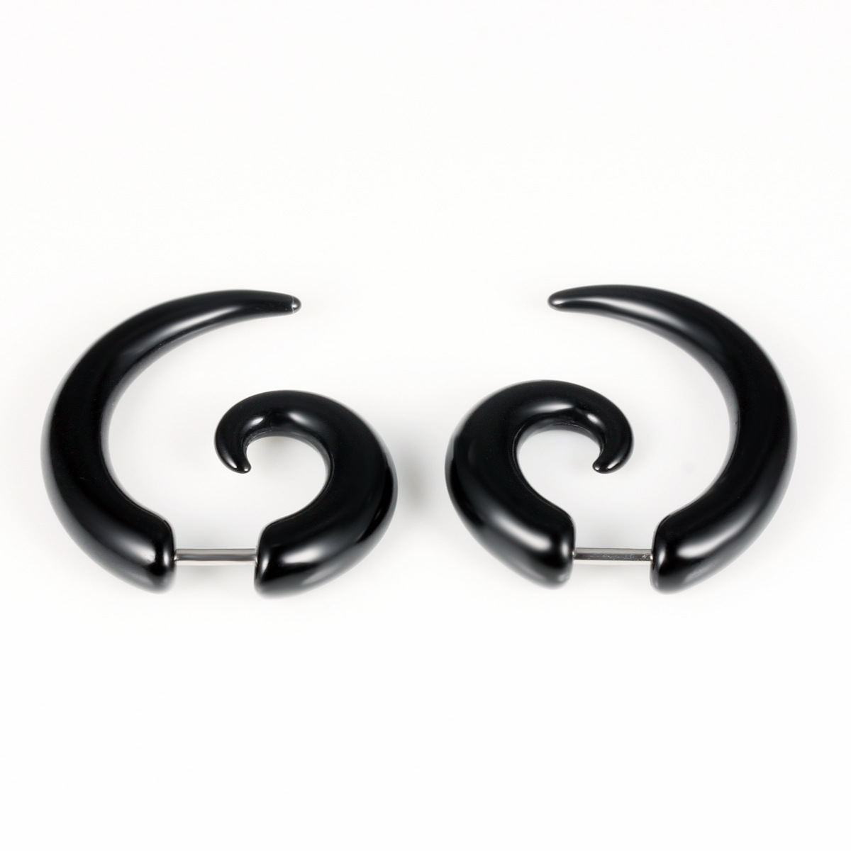 The New Acrylic Black Snails Earring Ms Puncture Fashion Earrings