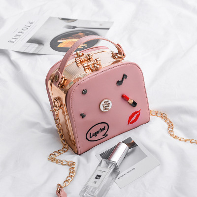 Ms The New trend Wild Messenger bag Chain Shoulder handbag Lipstick packet