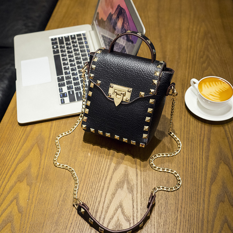The New Lady Bags Liu nail Package Ms. bag Simple Fashion Wild Shoulder Diagonal Package Handbags