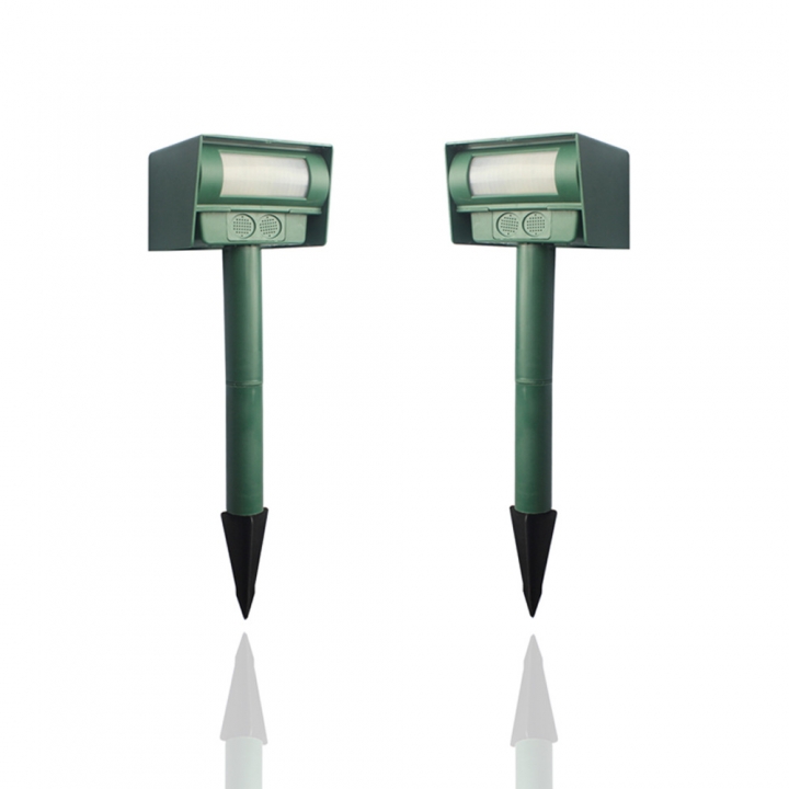 Solar Energy Ultrasound Pest Repeller Household Snake Ultrasound Farm Insertion Insect Repellent