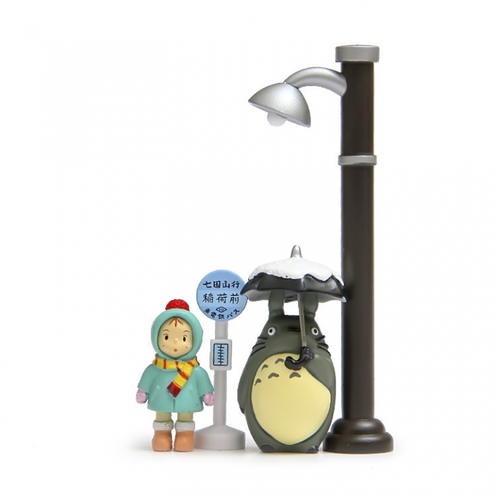 Jili cat classic Winter Scene Bus stop Xiaomei Umbrella Snow Dragon Cat Hand Landscaping Doll
