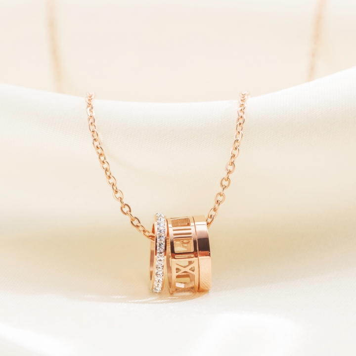 Rose gold plated Three rings Full Diamond Rome digital Titanium steel Clavicular chain