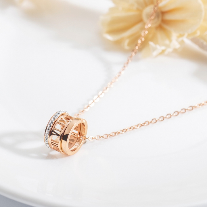 Rose gold plated Three rings Full Diamond Rome digital Titanium steel Clavicular chain