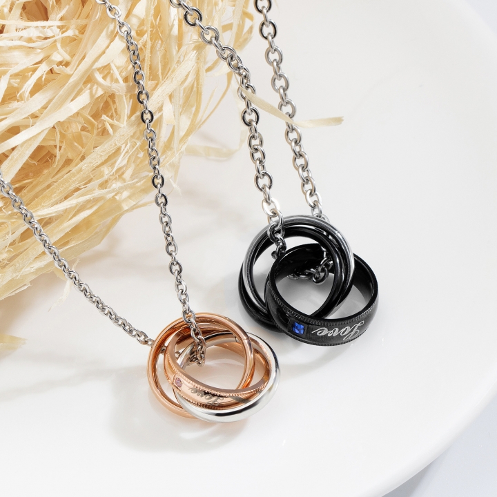 Classic Love merge Love Couple necklace lace Three rings Pendant