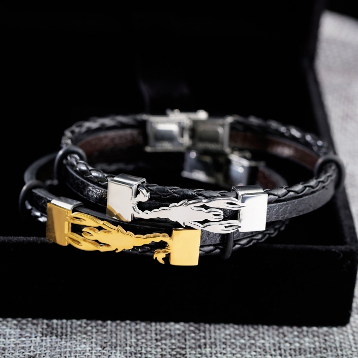 Retro Multi-layer manual Weaving wristband personality Scorpion Titanium steel Leather bracelet