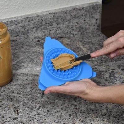Pet Bath Fixed Suction Silicone Cup Transfer Plate Slow Treater Pet Bathing Grooming and Training