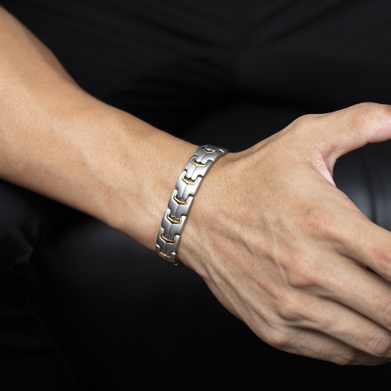 Men Western style trend Bracelet personality Domineering magnet Titanium steel energy Bracelet