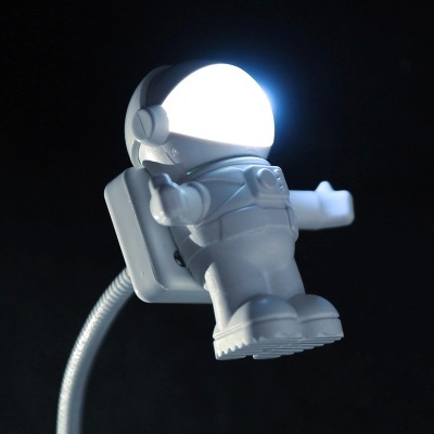 New Astronaut Spaceman USB LED Adjustable Night Light For Computer PC Lamp Desk Light Pure White