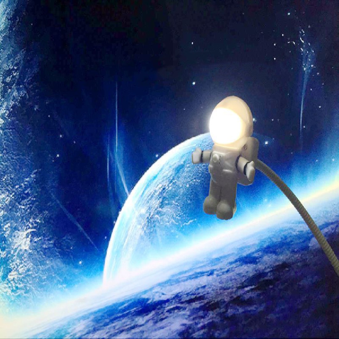 New Astronaut Spaceman USB LED Adjustable Night Light For Computer PC Lamp Desk Light Pure White